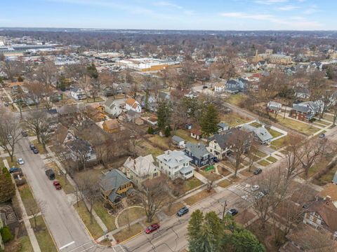 Tiny photo for 659 W Downer Place, Aurora, IL 60506 (MLS # 12585059)