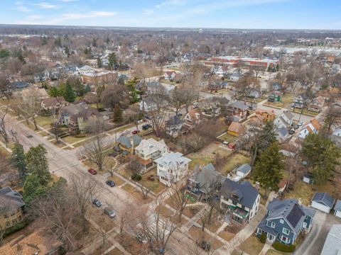 Tiny photo for 659 W Downer Place, Aurora, IL 60506 (MLS # 12585059)