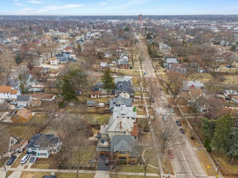 Tiny photo for 659 W Downer Place, Aurora, IL 60506 (MLS # 12585059)