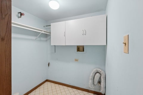 Tiny photo for 13547 Lamon Avenue #402, Crestwood, IL 60418 (MLS # 12762862)