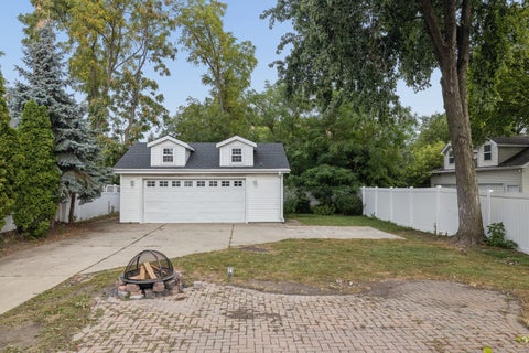 Tiny photo for 333 E Chicago Avenue, Hinsdale, IL 60521 (MLS # 12788536)