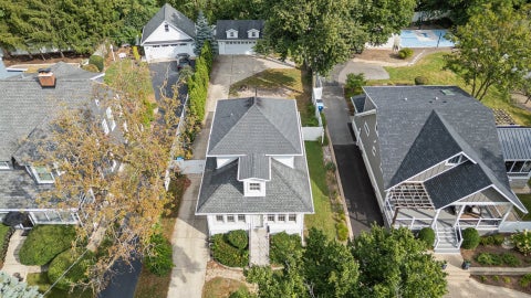 Tiny photo for 333 E Chicago Avenue, Hinsdale, IL 60521 (MLS # 12788536)