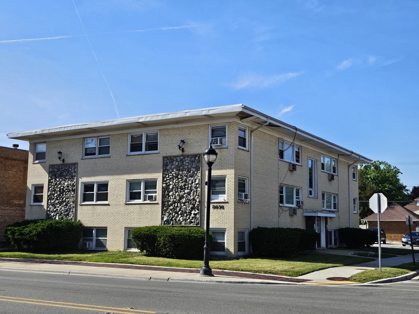 8636 Grand Avenue 2C
