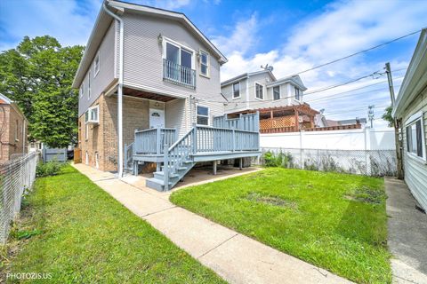 Tiny photo for 3515 N Oriole Avenue, Chicago, IL 60634 (MLS # 12676748)