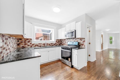 Tiny photo for 3515 N Oriole Avenue, Chicago, IL 60634 (MLS # 12676748)