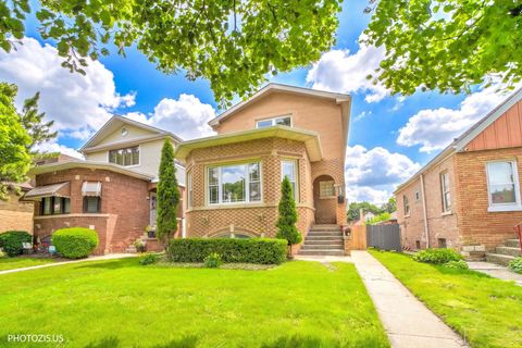 Photo of 3515 N Oriole Avenue, Chicago, IL 60634 (MLS # 12676748)