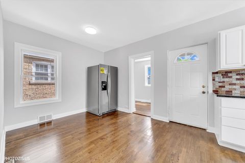 Tiny photo for 3515 N Oriole Avenue, Chicago, IL 60634 (MLS # 12676748)