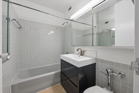 Tiny photo for 910 N LAKE SHORE Drive #1415, Chicago, IL 60611 (MLS # 12605661)