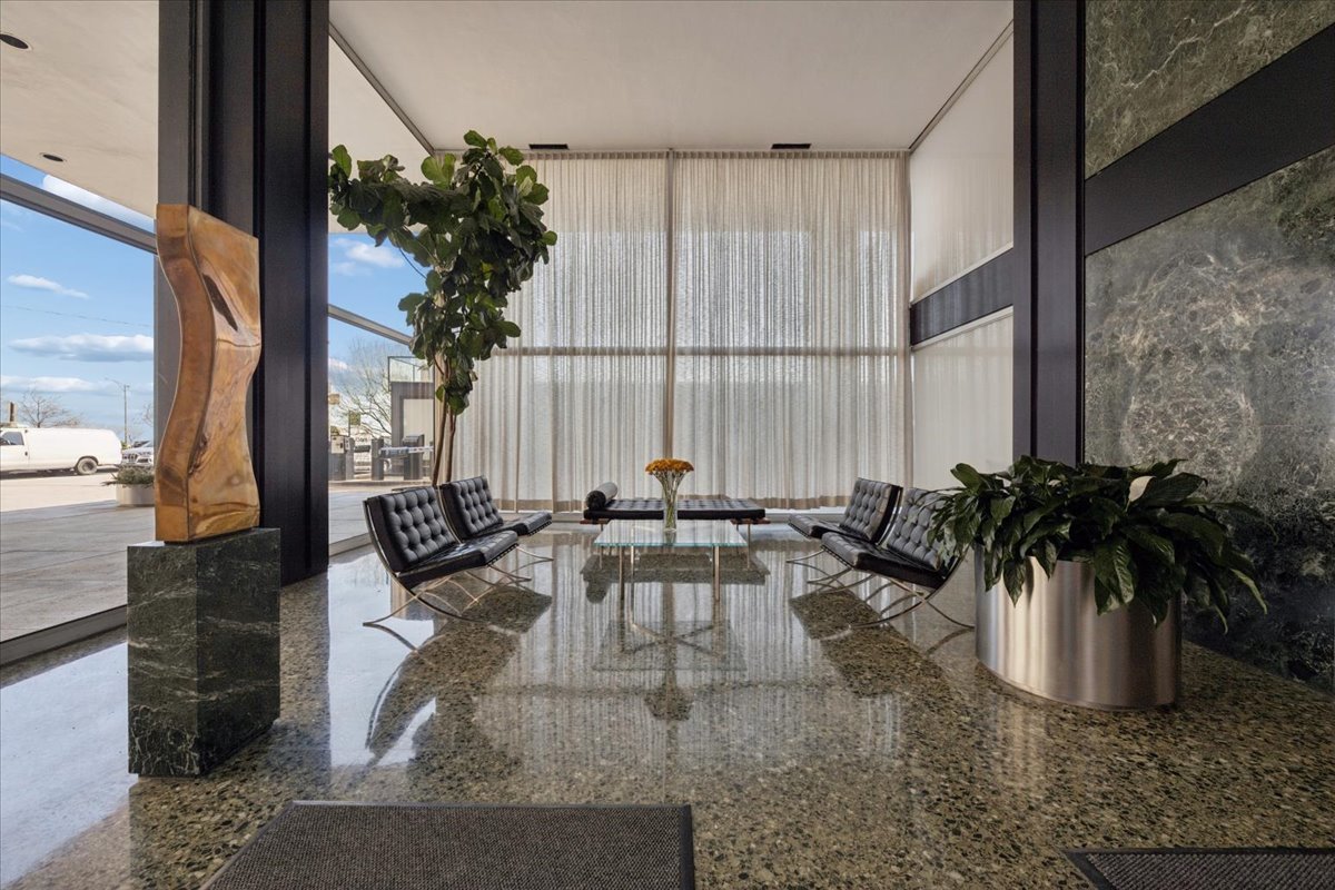 910 N LAKE SHORE Drive 1415