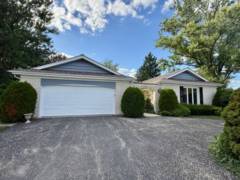 Photo of 1770 Overland Trail, Deerfield, IL 60015 (MLS # 12469172)