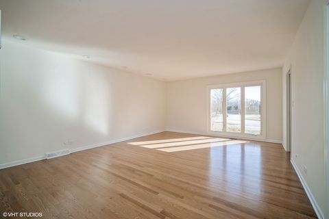 Tiny photo for 1770 Overland Trail, Deerfield, IL 60015 (MLS # 12469172)