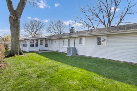 Tiny photo for 319 S BRAINTREE Drive, Schaumburg, IL 60193 (MLS # 12694305)