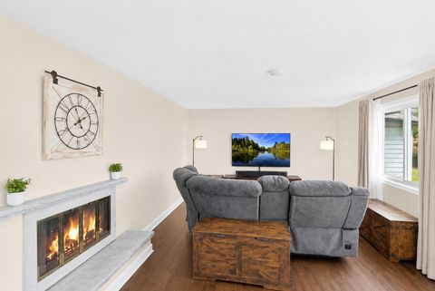 Tiny photo for 319 S BRAINTREE Drive, Schaumburg, IL 60193 (MLS # 12694305)