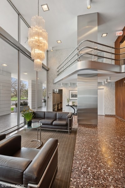 1555 N Dearborn Parkway 25AB