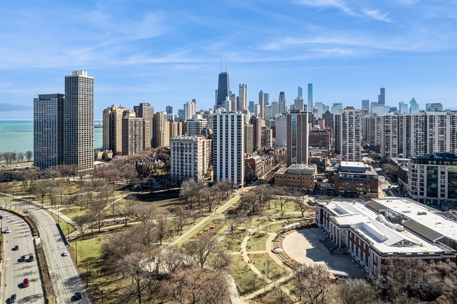 1555 N Dearborn Parkway 25AB