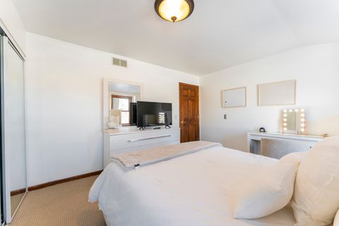 Tiny photo for 2409 Baldwin Court, Schaumburg, IL 60193 (MLS # 12554665)