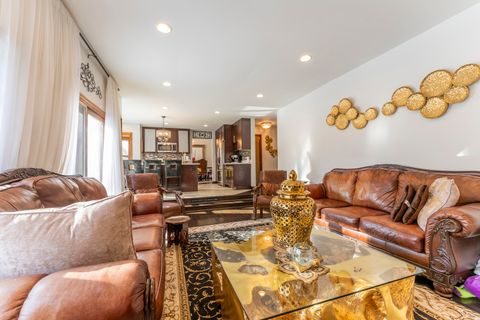 Tiny photo for 2409 Baldwin Court, Schaumburg, IL 60193 (MLS # 12554665)