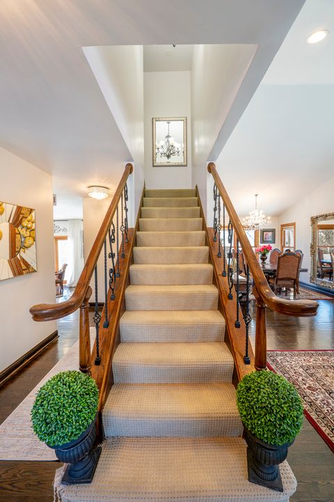 Tiny photo for 2409 Baldwin Court, Schaumburg, IL 60193 (MLS # 12554665)