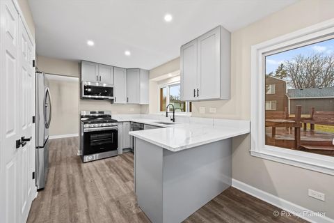 Tiny photo for 1700 Wildwood Lane, Hanover Park, IL 60133 (MLS # 12544501)