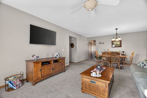 Tiny photo for 2700 Eagle Drive #2700, Joliet, IL 60436 (MLS # 12590717)