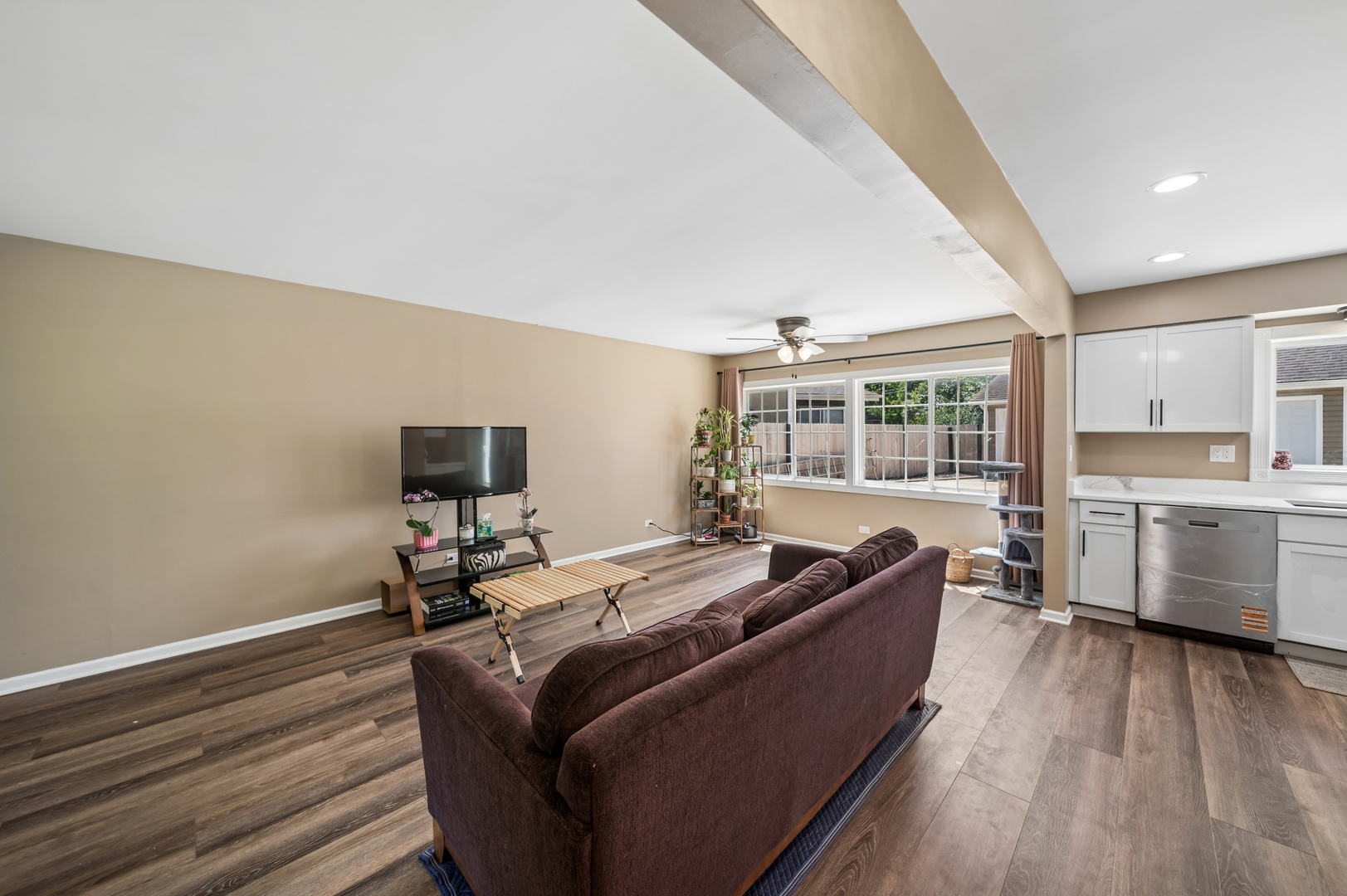 319 W Central Avenue