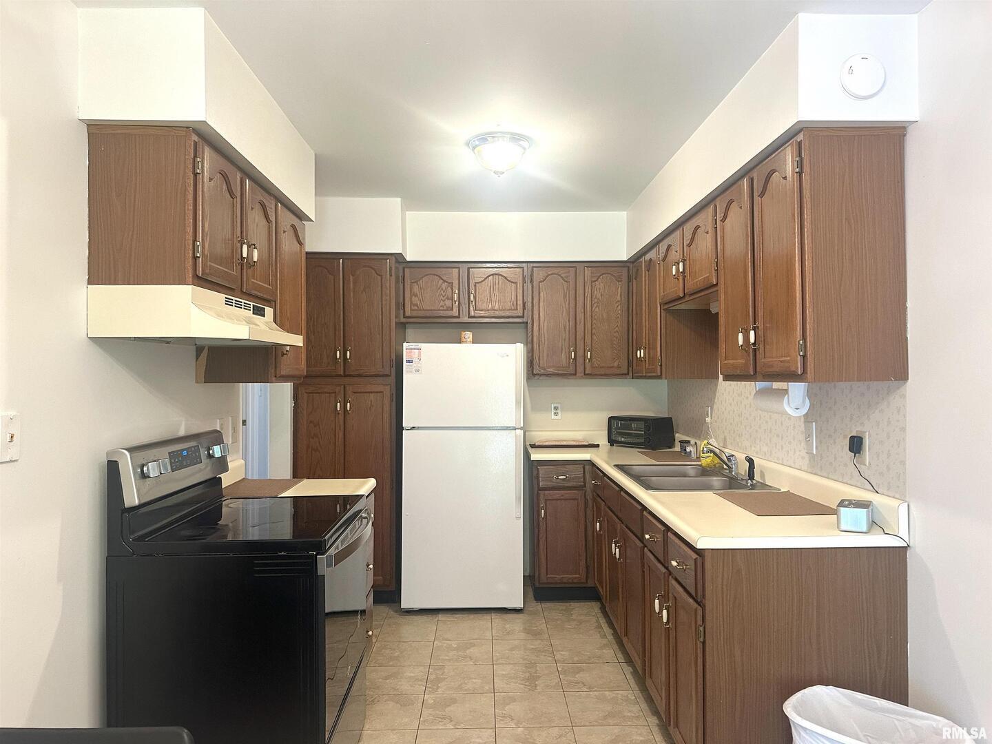 5559 COUNTRY CLUB Road