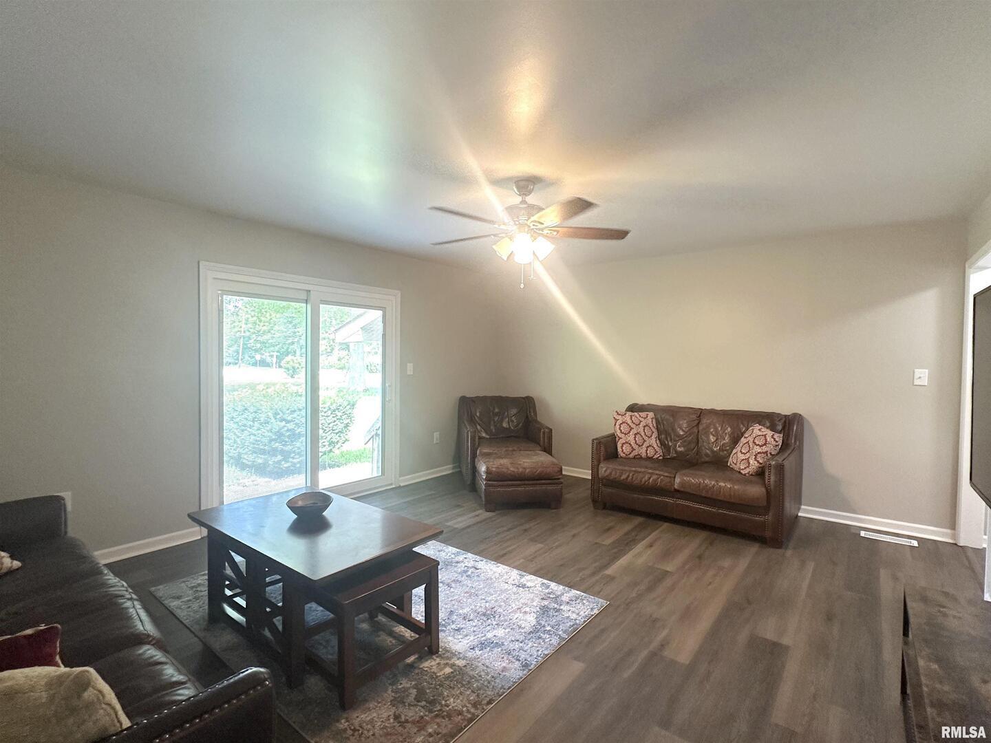 5559 COUNTRY CLUB Road