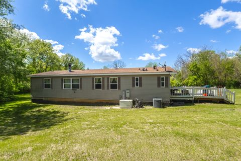 Tiny photo for 10630 Meredosia Road, Albany, IL 61230 (MLS # 12642297)