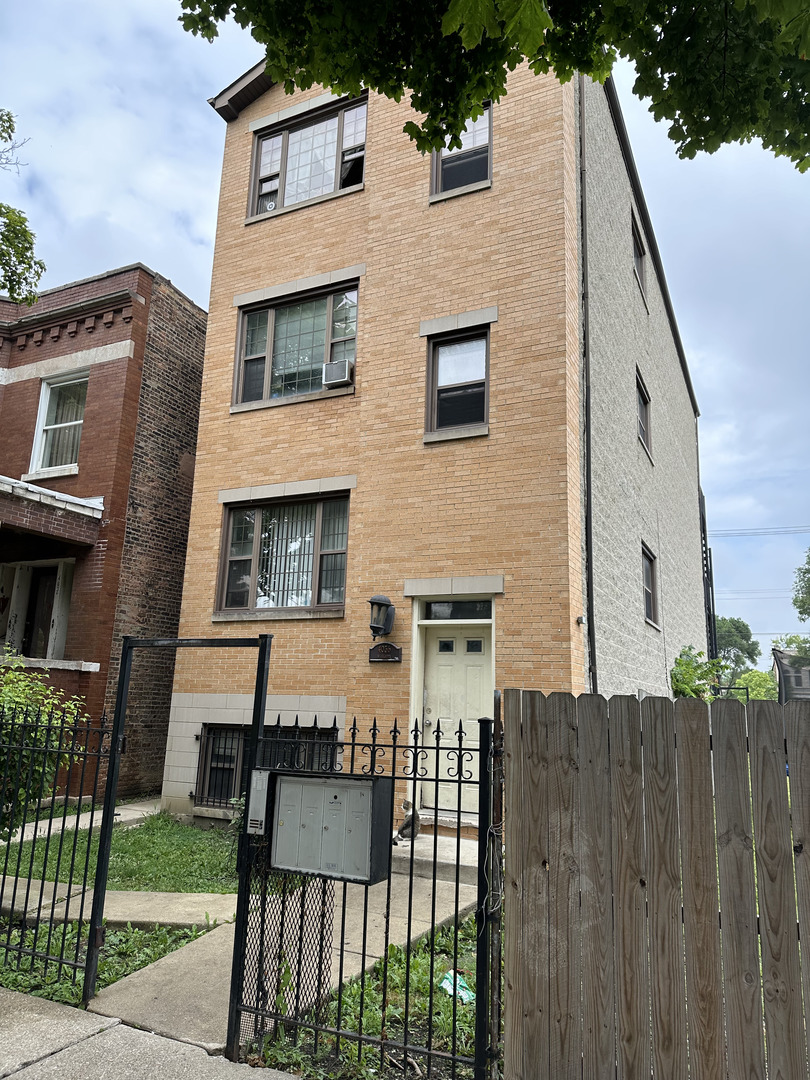 4316 W Gladys Avenue