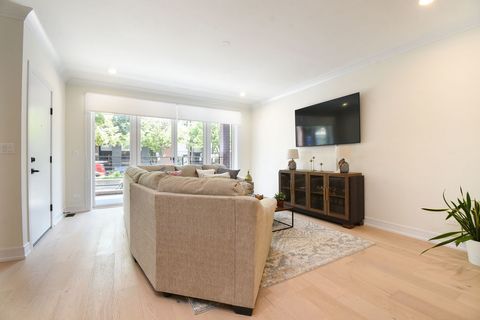 Tiny photo for Chicago, IL 60613 (MLS # 12580827)