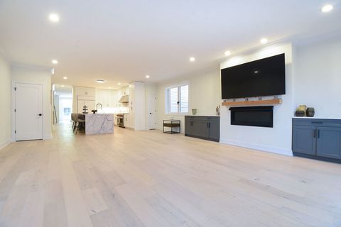 Tiny photo for Chicago, IL 60613 (MLS # 12580827)