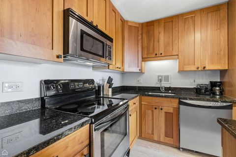 Tiny photo for 450 W Briar Place #10H, Chicago, IL 60657 (MLS # 12559607)