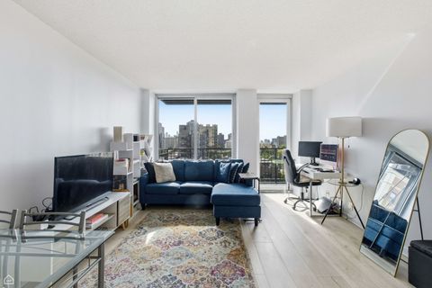Tiny photo for 450 W Briar Place #10H, Chicago, IL 60657 (MLS # 12559607)