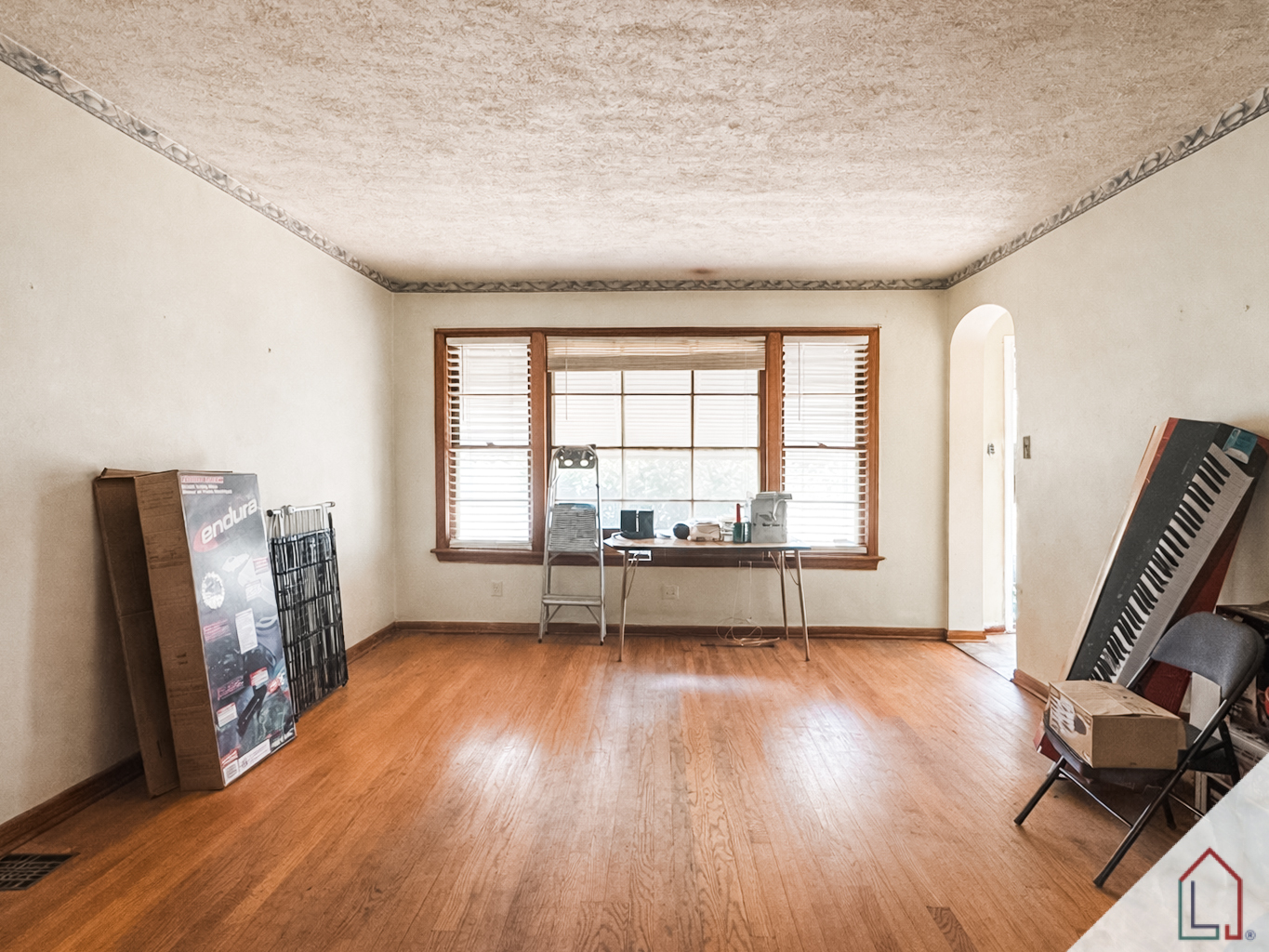 11015 S Peoria Street