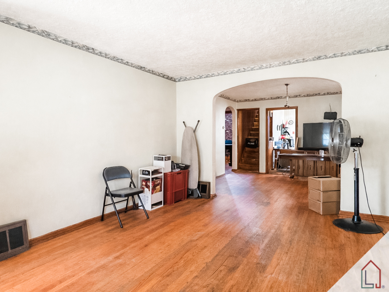 11015 S Peoria Street