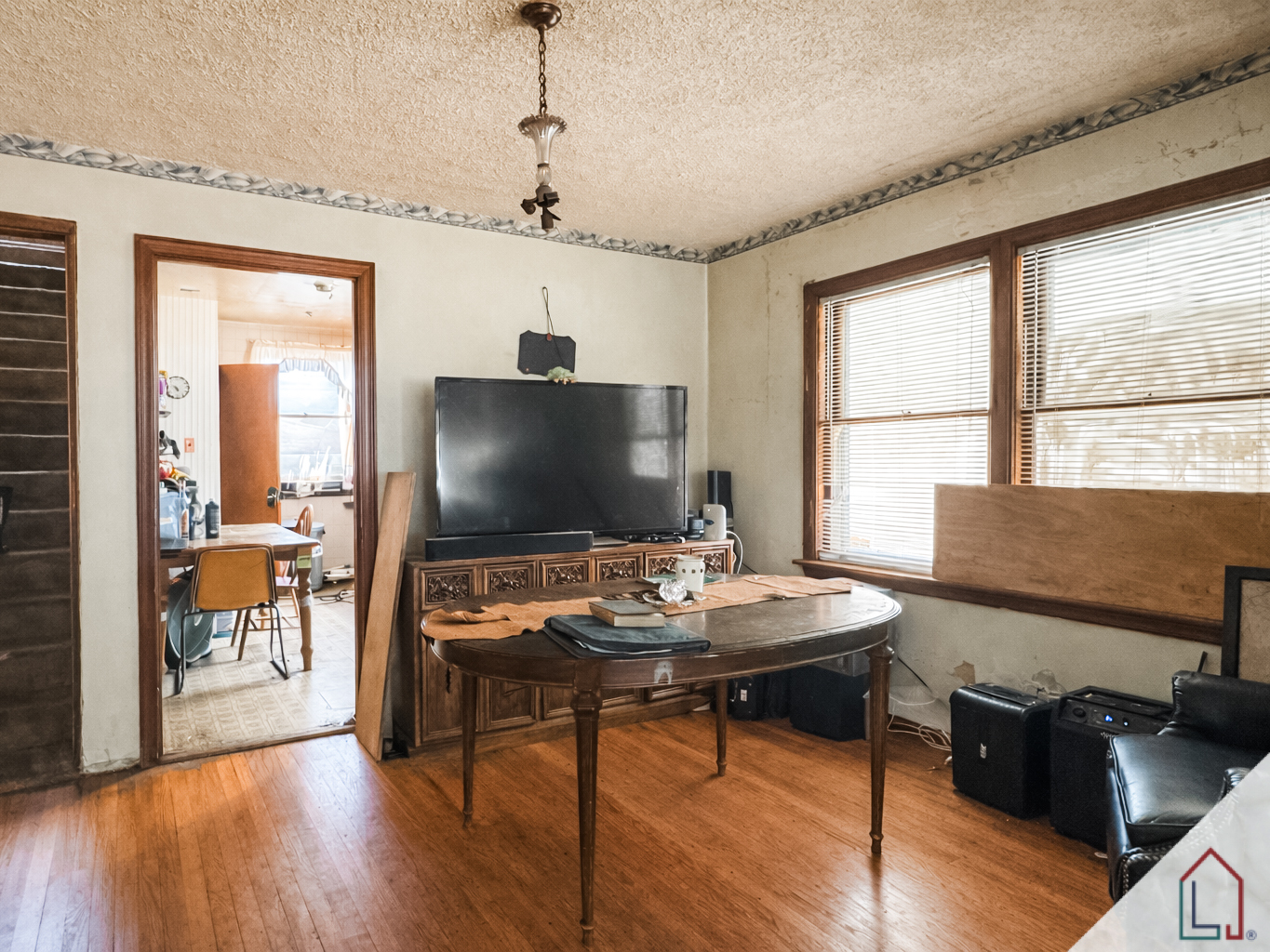 11015 S Peoria Street