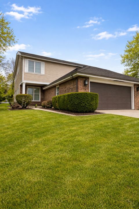 Photo of 516 N Thornwood Drive, McHenry, IL 60050 (MLS # 12602599)