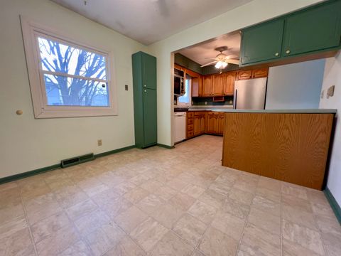 Tiny photo for 4816 Candlelight Dr Drive, Davenport, IA 52806 (MLS # 100000451)