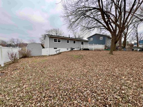 Tiny photo for 4816 Candlelight Dr Drive, Davenport, IA 52806 (MLS # 100000451)
