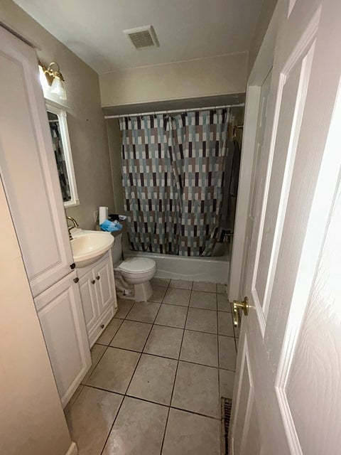 Tiny photo for 2106 Gideon Avenue, Zion, IL 60099 (MLS # 12754883)