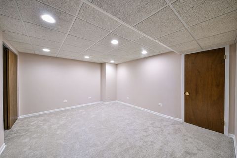 Tiny photo for 28W521 Warrenville Road, Warrenville, IL 60555 (MLS # 12627168)