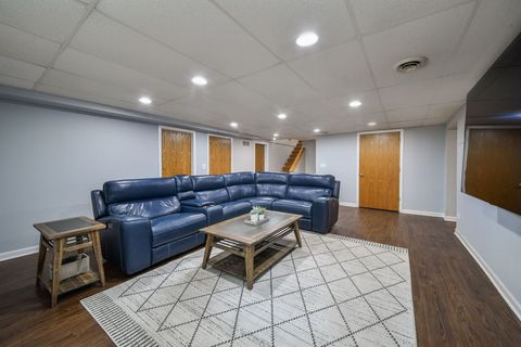 Tiny photo for 28W521 Warrenville Road, Warrenville, IL 60555 (MLS # 12627168)