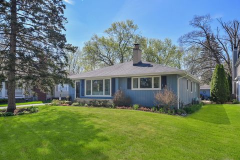Photo of 28W521 Warrenville Road, Warrenville, IL 60555 (MLS # 12627168)