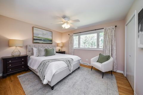Tiny photo for 28W521 Warrenville Road, Warrenville, IL 60555 (MLS # 12627168)