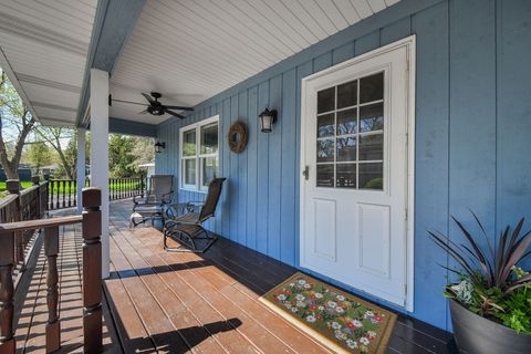 Tiny photo for 28W521 Warrenville Road, Warrenville, IL 60555 (MLS # 12627168)