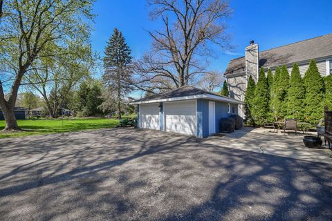 Tiny photo for 28W521 Warrenville Road, Warrenville, IL 60555 (MLS # 12627168)