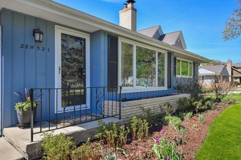 Tiny photo for 28W521 Warrenville Road, Warrenville, IL 60555 (MLS # 12627168)