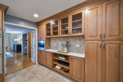 Tiny photo for 28W521 Warrenville Road, Warrenville, IL 60555 (MLS # 12627168)