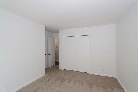 Tiny photo for 755 Cambridge Lane, Hoffman Estates, IL 60169 (MLS # 12582338)