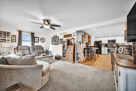 Tiny photo for 605 Belaire Drive, Washington, IL 61571 (MLS # 12540185)